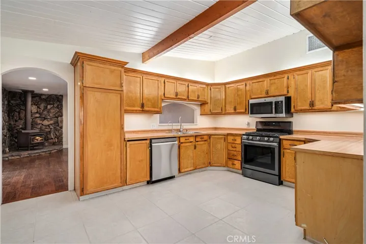 15921 Melva, Mojave, California 93501