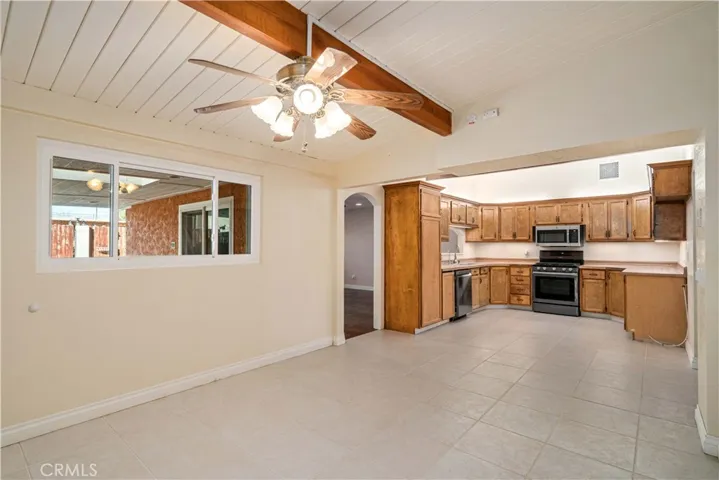 15921 Melva, Mojave, California 93501