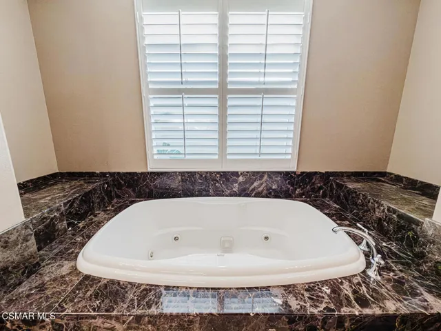 mPrimary Bedroom Suite8