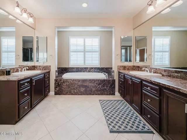 mPrimary Bedroom Suite6