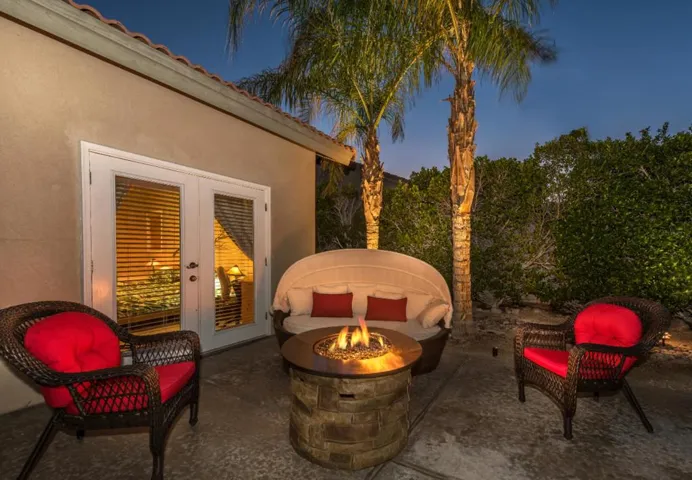 NIGHT FIRE PIT