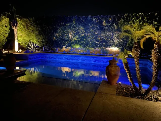 POOL IN BLUE (1)
