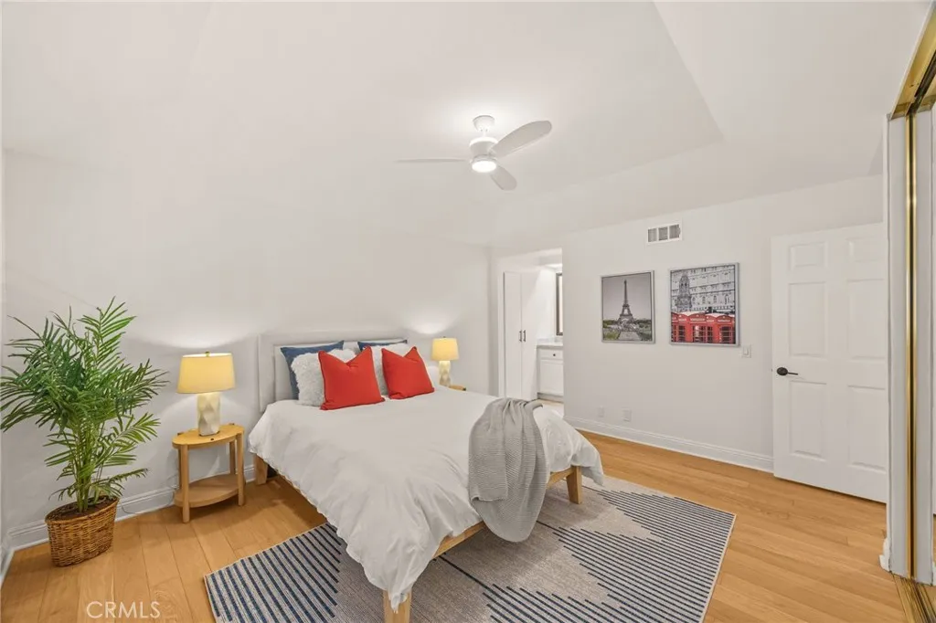 9 Sheridan, Irvine, California 92620 home-pic-24