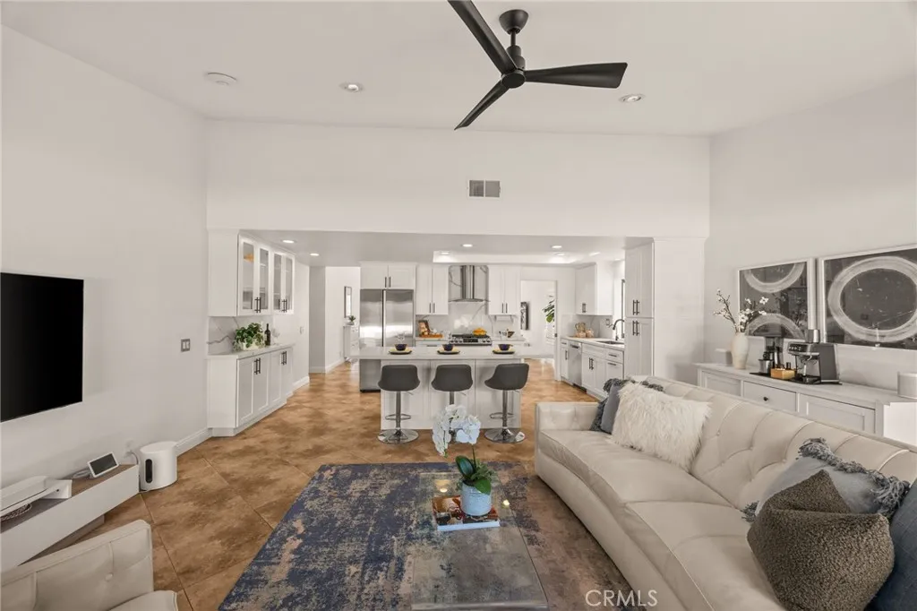 9 Sheridan, Irvine, California 92620 home-pic-21
