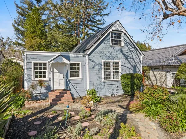 870 College Avenue, Palo Alto, California 94306