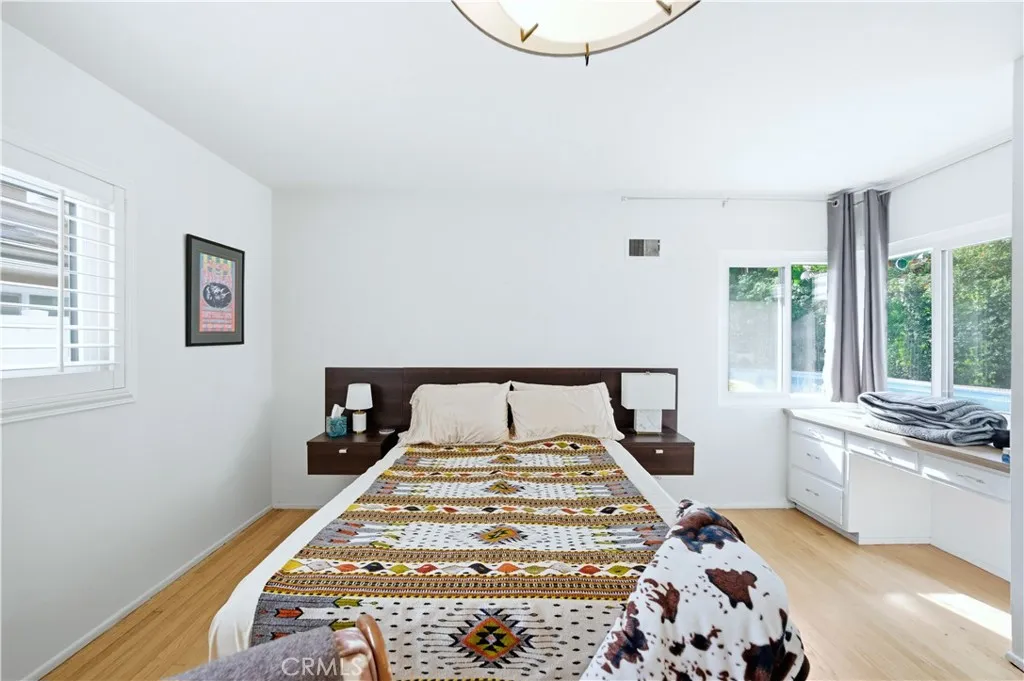 1591 Ramillo, Long Beach, California 90815 home-pic-11
