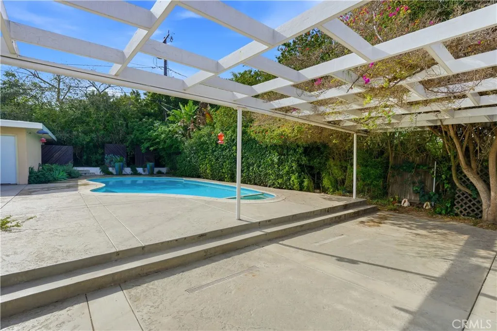 1591 Ramillo, Long Beach, California 90815 home-pic-14