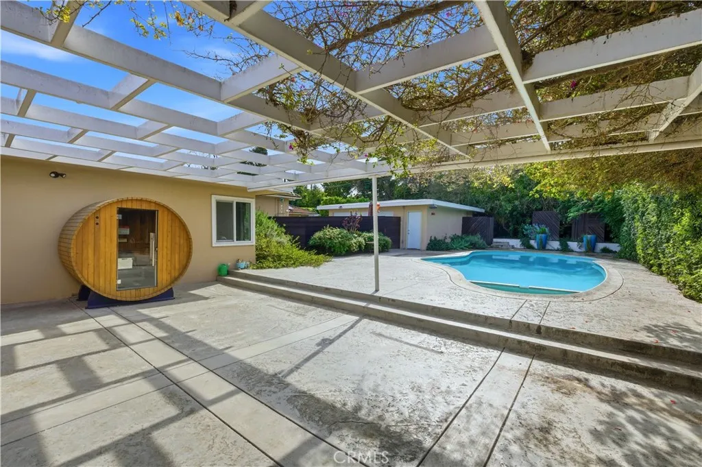 1591 Ramillo, Long Beach, California 90815 home-pic-13