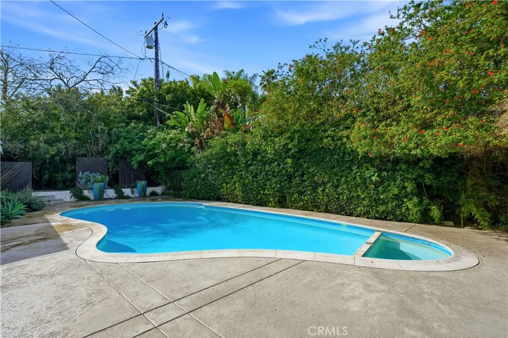 1591 Ramillo, Long Beach, California 90815 home-pic-2