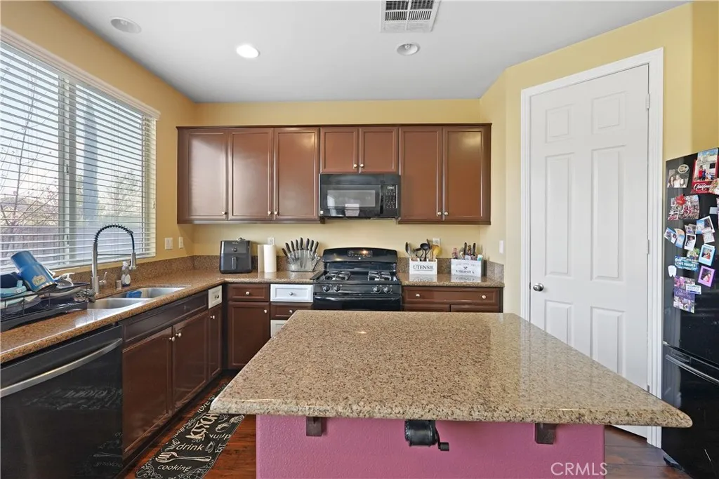 3832 Taconite, San Bernardino, California 92407 home-pic-14