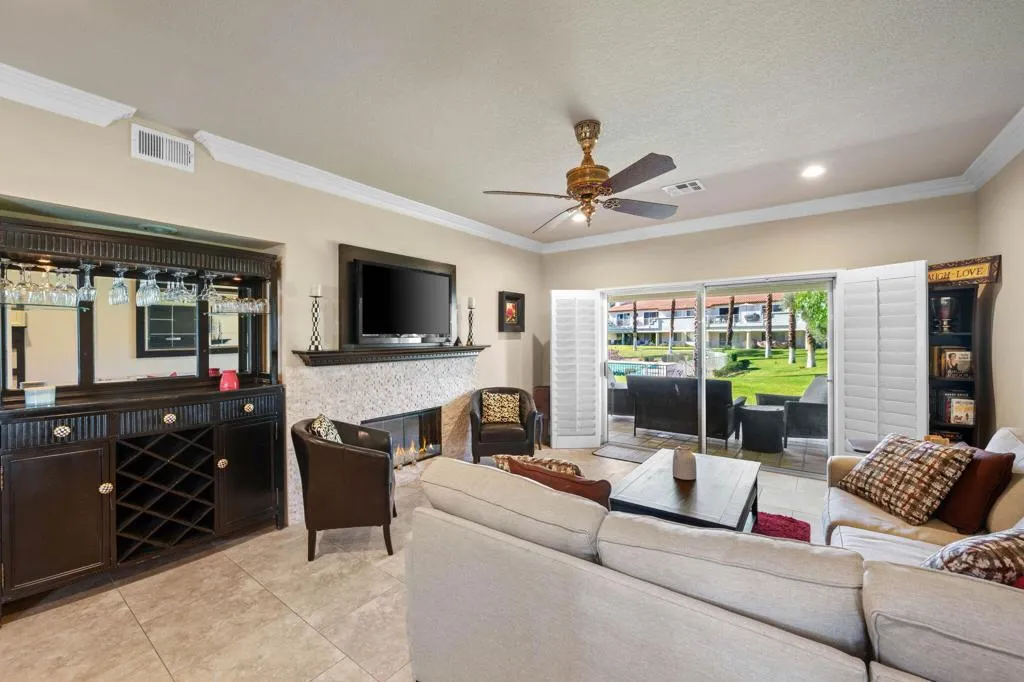 790 Montana Vista Drive, Palm Desert, California 92211 home-pic-7