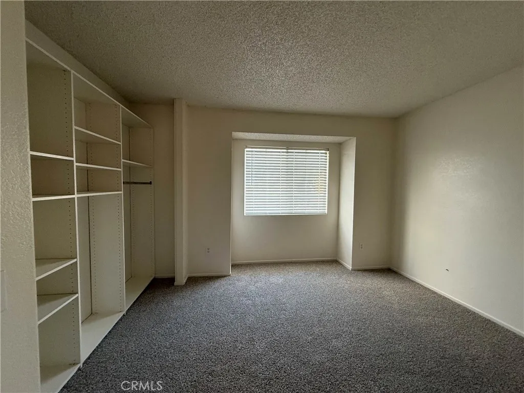 5126 Karling Pl, Palmdale, California 93552 home-pic-17