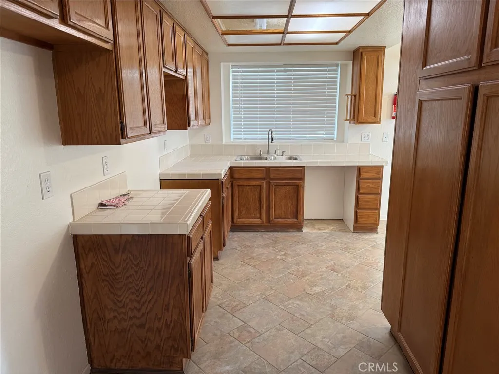5126 Karling Pl, Palmdale, California 93552 home-pic-9