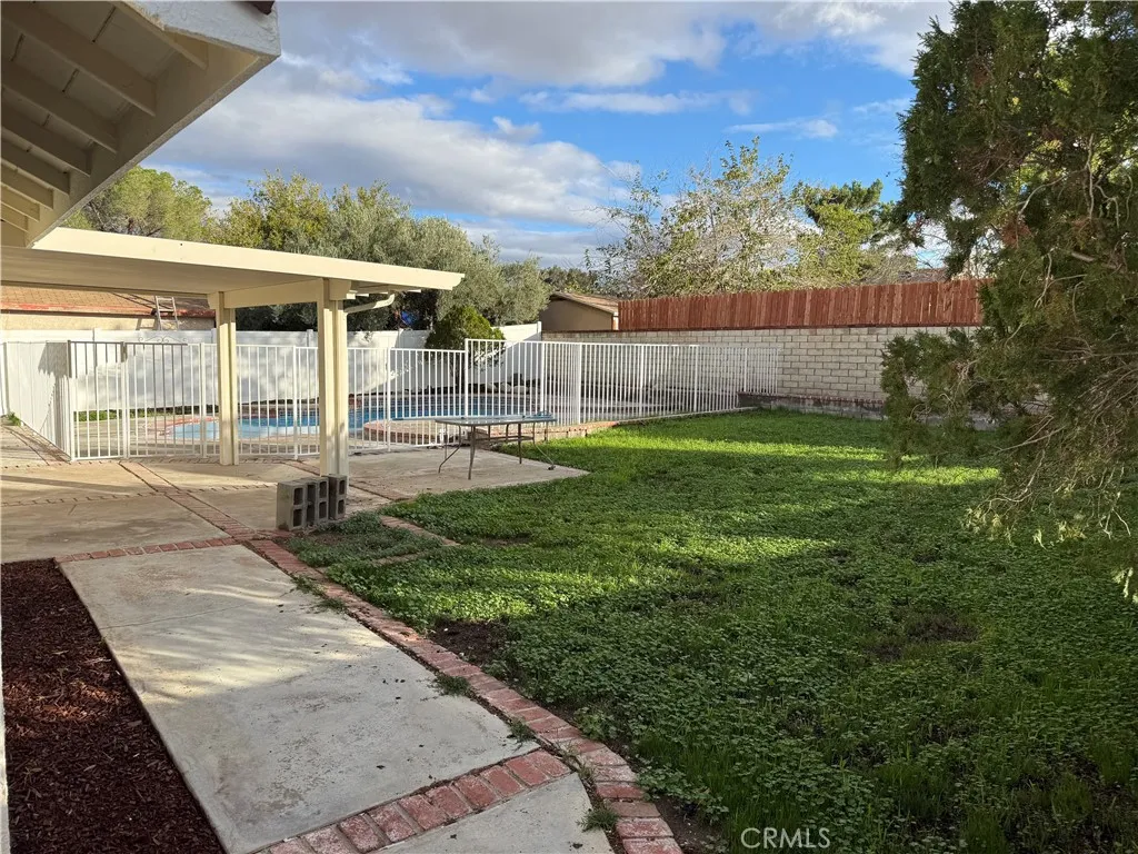 5126 Karling Pl, Palmdale, California 93552 home-pic-23