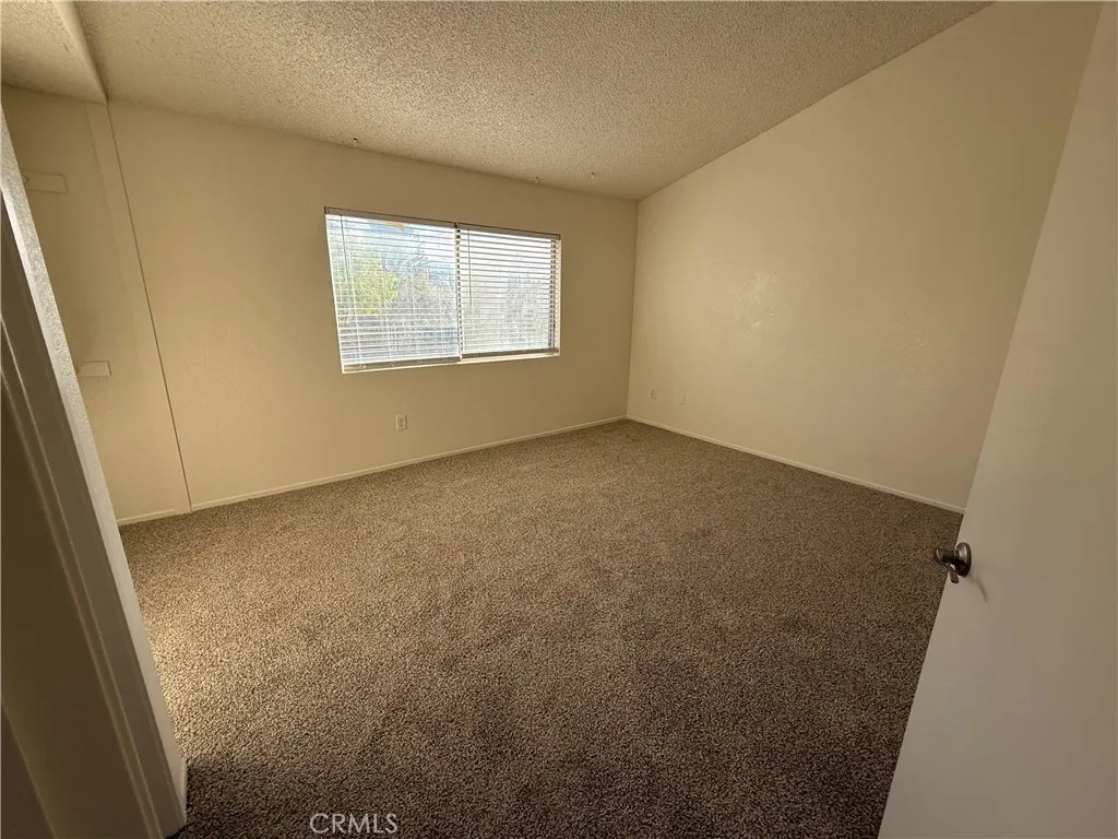 5126 Karling Pl, Palmdale, California 93552 home-pic-18