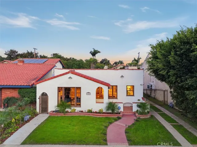 650 Roycroft, Long Beach, California 90814