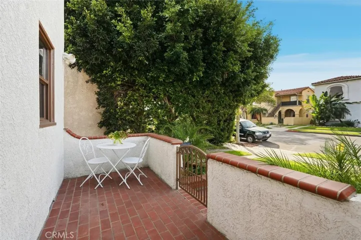 650 Roycroft, Long Beach, California 90814