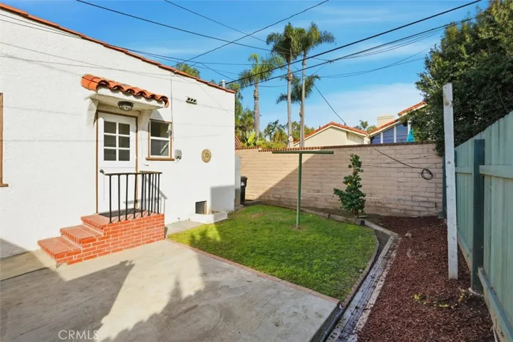 650 Roycroft, Long Beach, California 90814