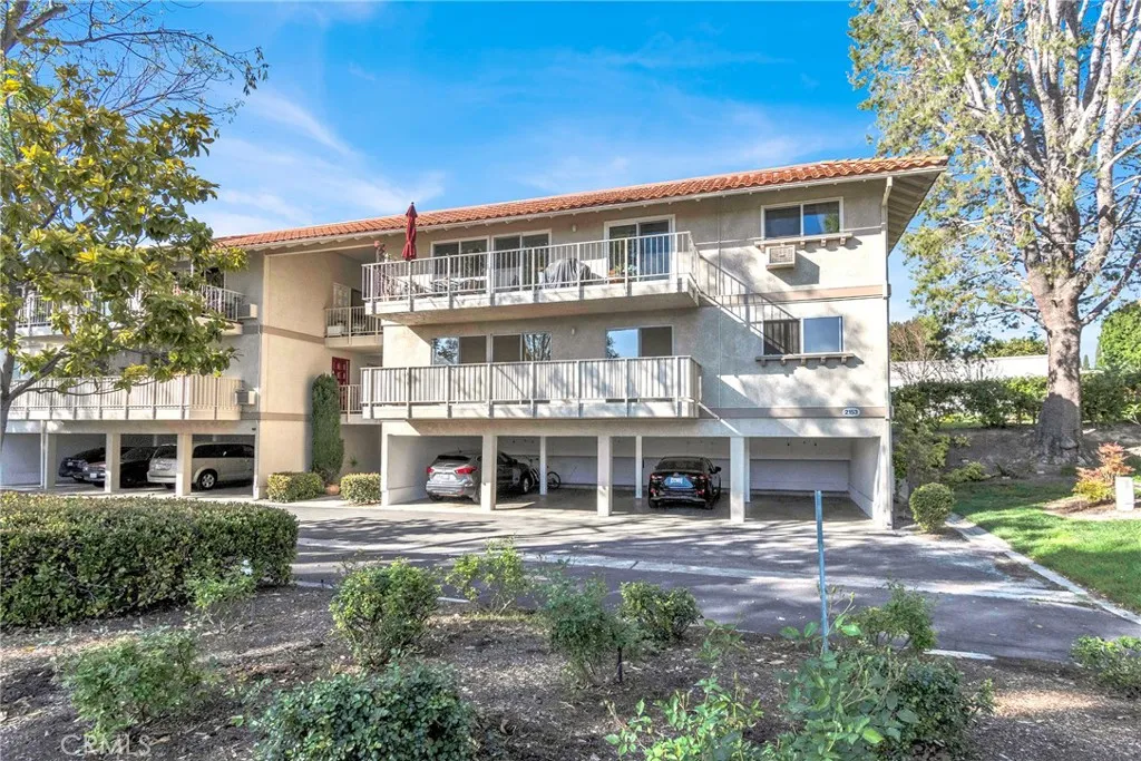 2153 Ronda Granada A, Laguna Woods, California 92637 home-pic-3