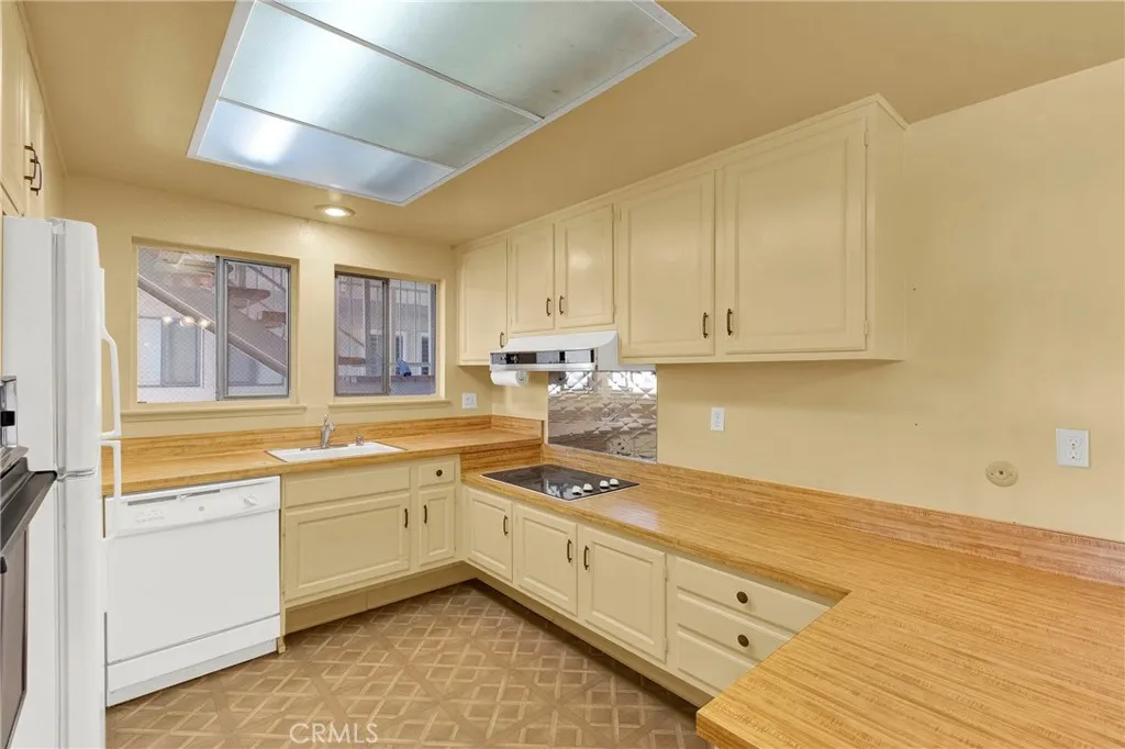 2153 Ronda Granada A, Laguna Woods, California 92637 home-pic-16