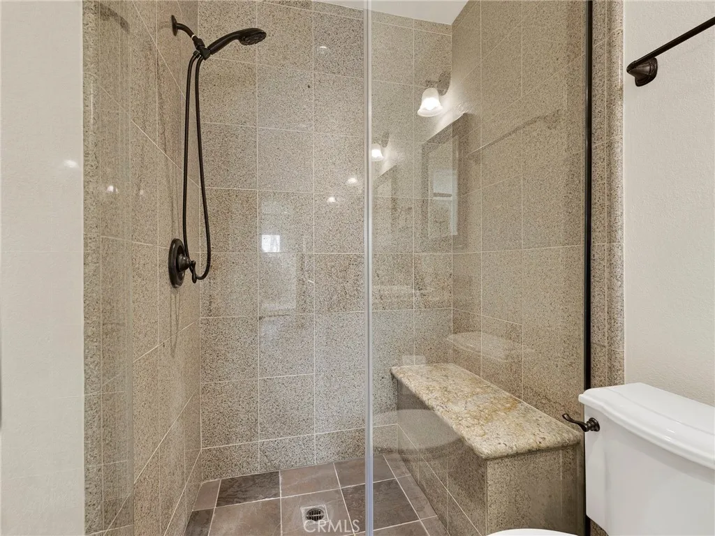 17951 River Circle 3, Canyon Country, California 91387 home-pic-27