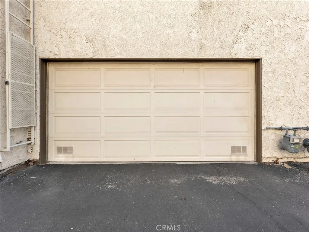 17951 River Circle 3, Canyon Country, California 91387 home-pic-34