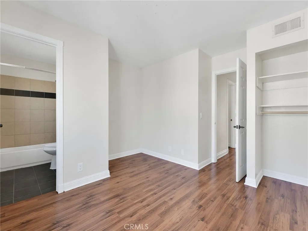 17951 River Circle 3, Canyon Country, California 91387 home-pic-31