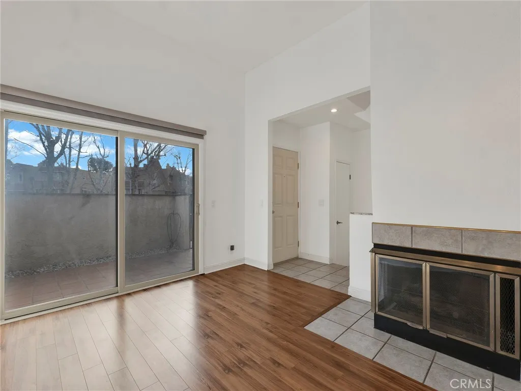 17951 River Circle 3, Canyon Country, California 91387 home-pic-7
