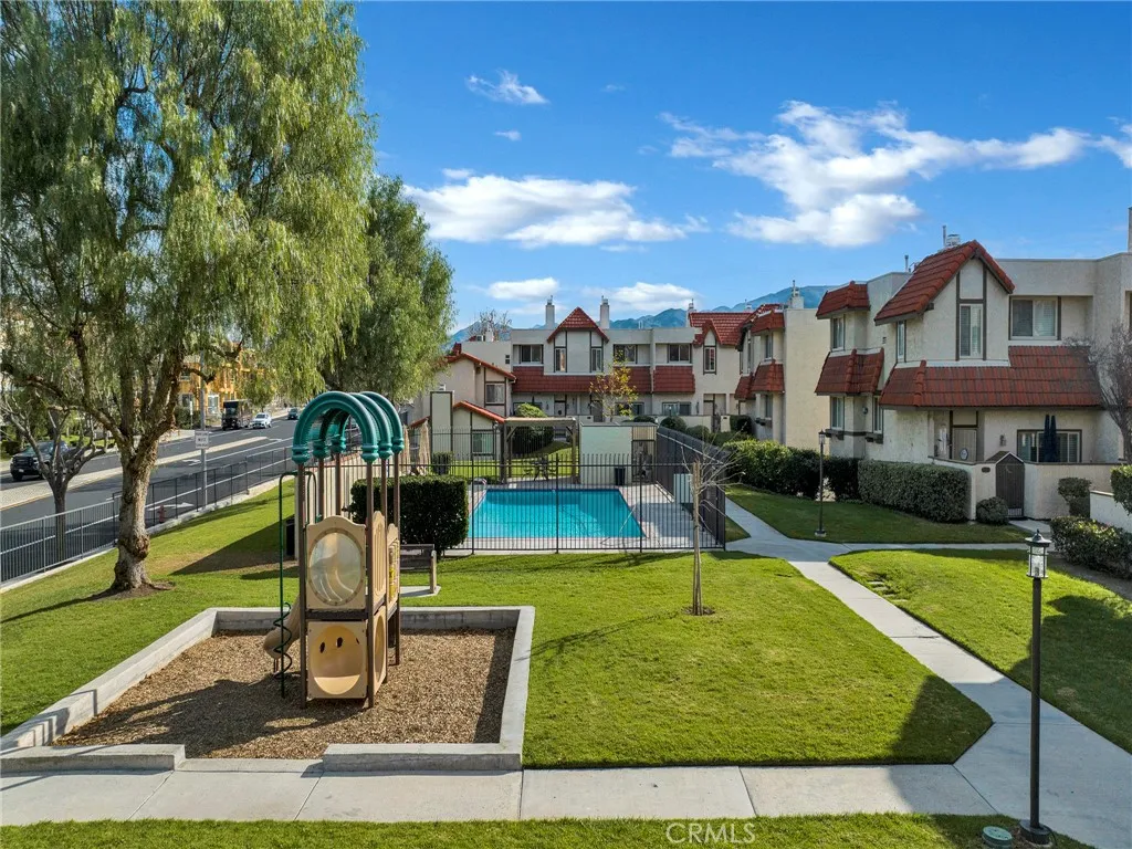17951 River Circle 3, Canyon Country, California 91387 home-pic-42