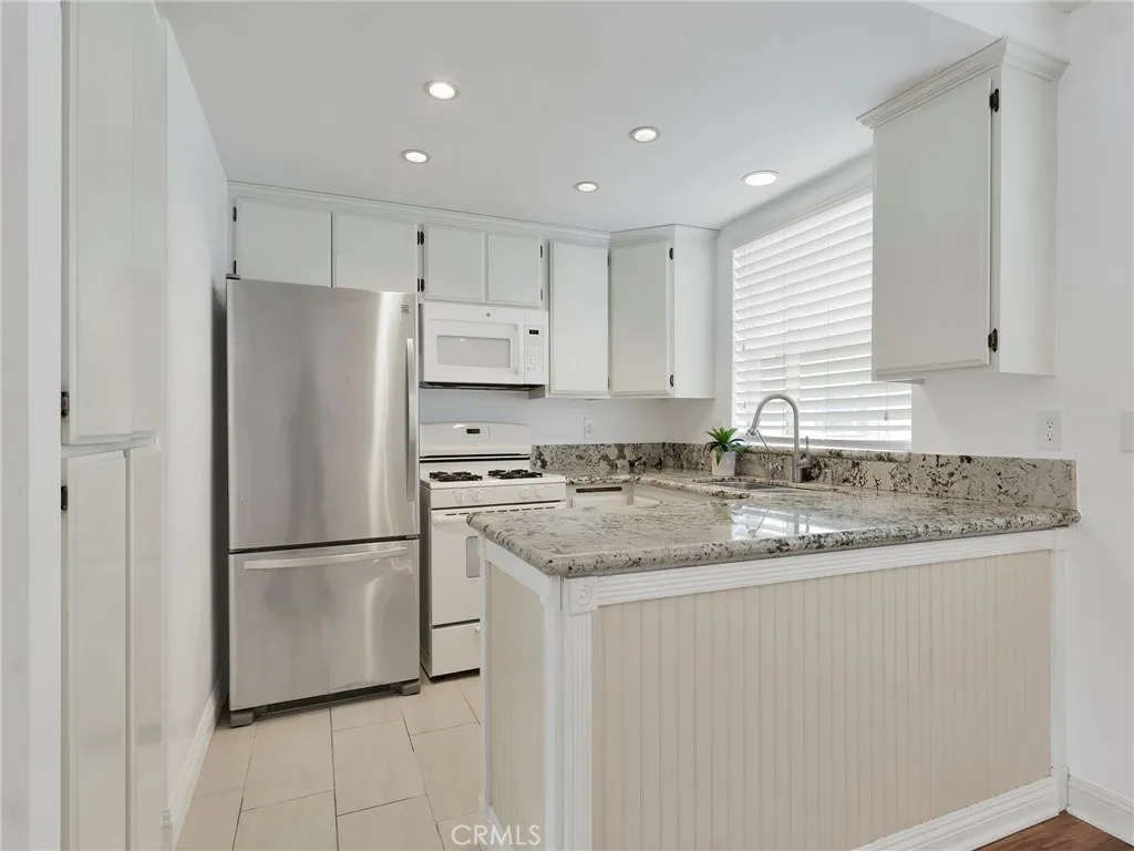 17951 River Circle 3, Canyon Country, California 91387 home-pic-15