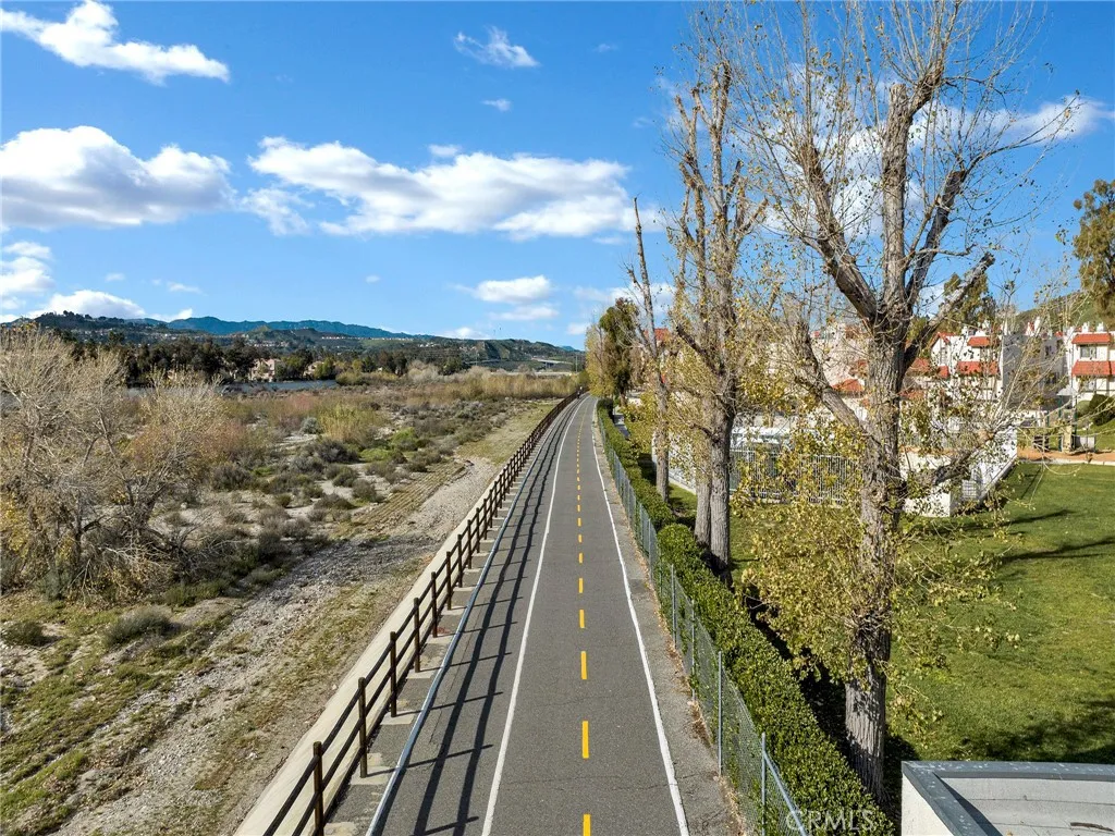 17951 River Circle 3, Canyon Country, California 91387 home-pic-41