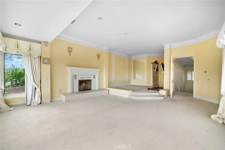 Open light and bright