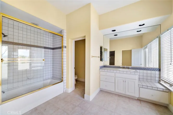 Secondary bathroom