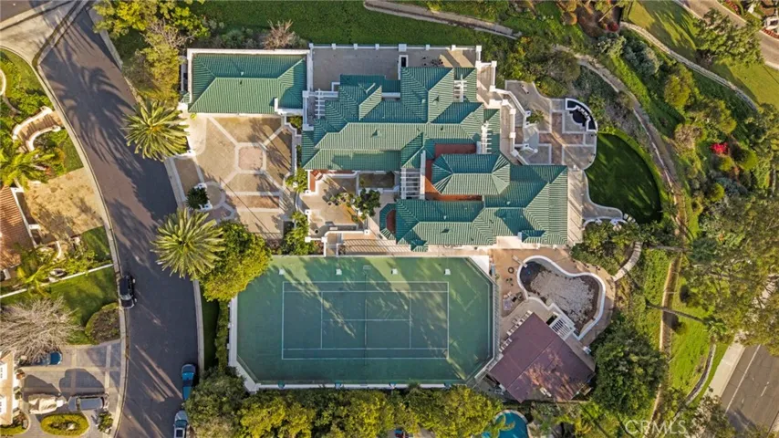 Aerial photo showing house regulation sized tennis court