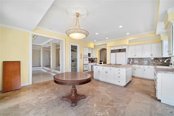 Breakfast area adjoining kitchen