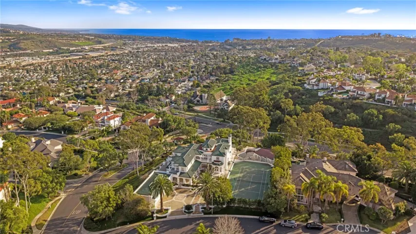 Grand Estate located in Beautiful Bear Brand Ranch