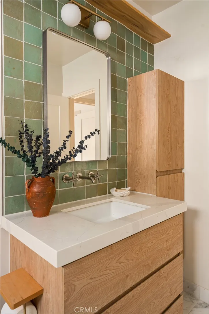 2958 Swan, Los Angeles, California 90026 home-pic-15
