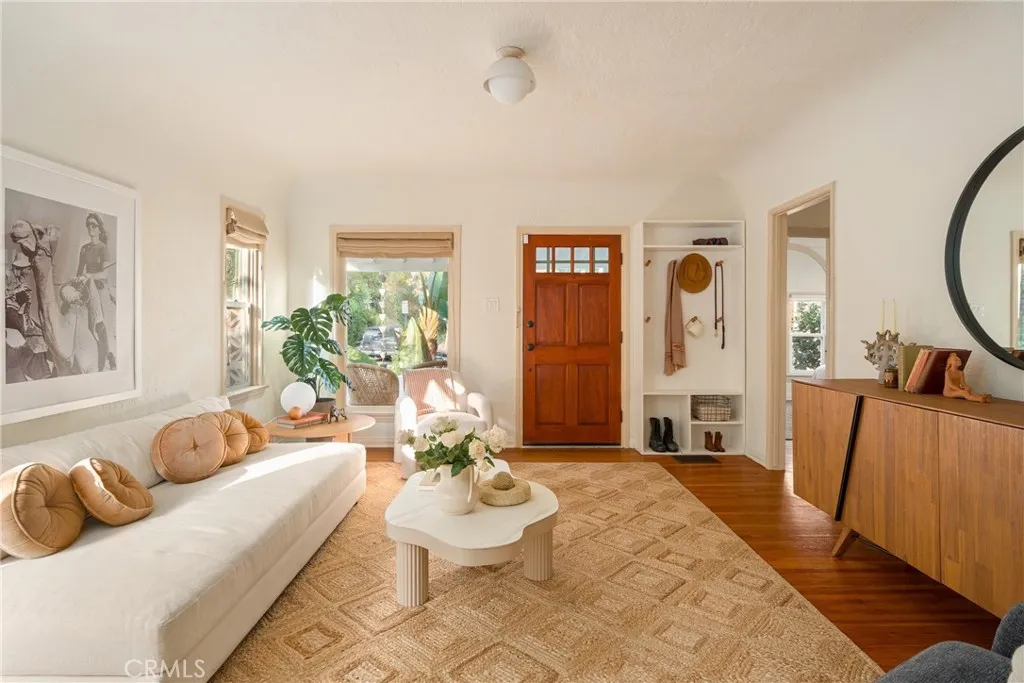 2958 Swan, Los Angeles, California 90026 home-pic-10