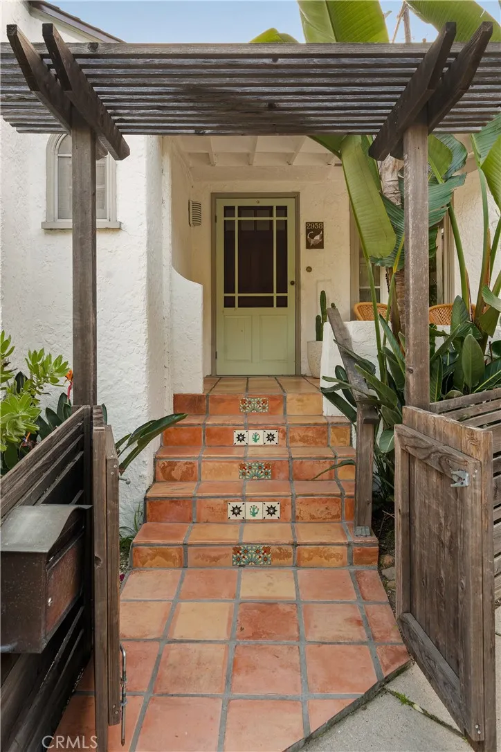 2958 Swan, Los Angeles, California 90026 home-pic-4