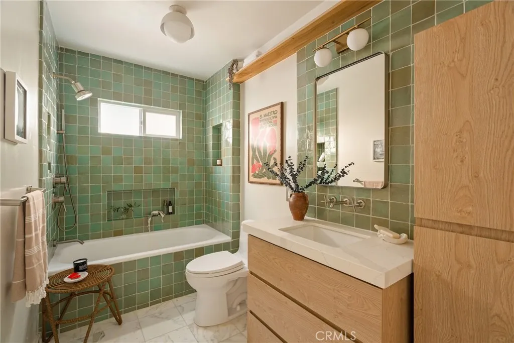 2958 Swan, Los Angeles, California 90026 home-pic-14