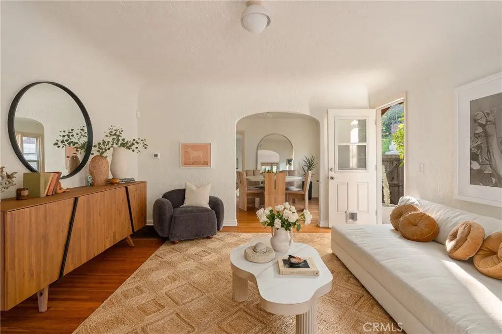 2958 Swan, Los Angeles, California 90026 home-pic-7