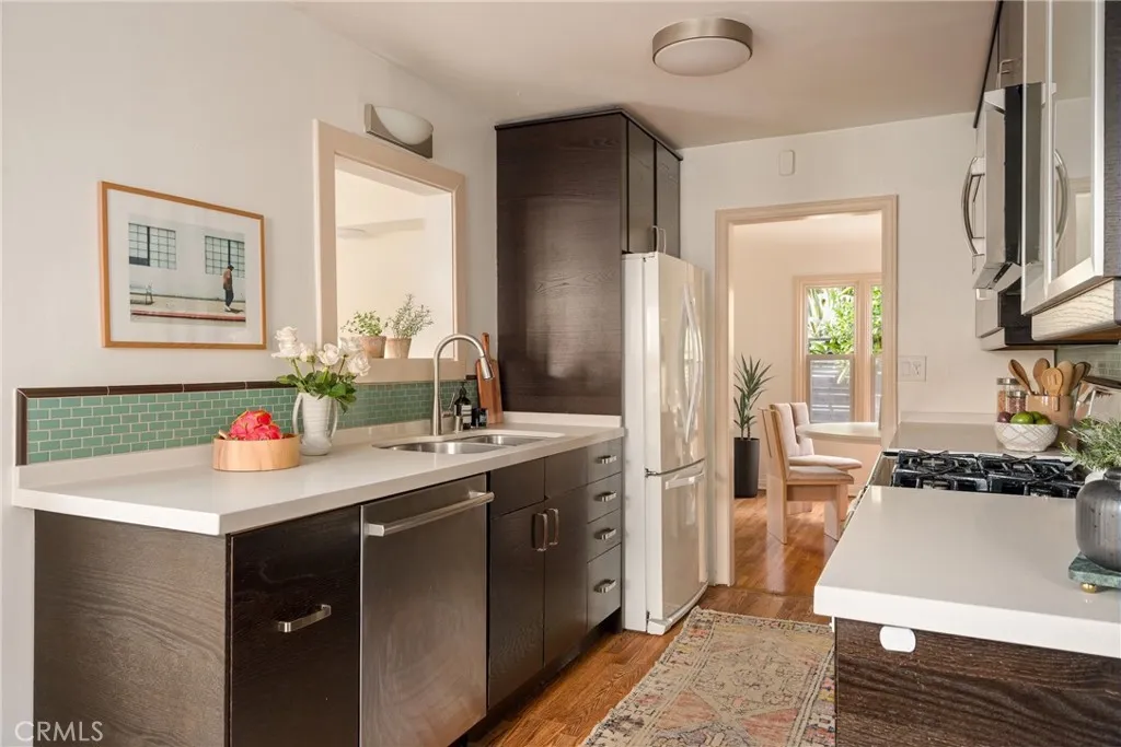 2958 Swan, Los Angeles, California 90026 home-pic-25