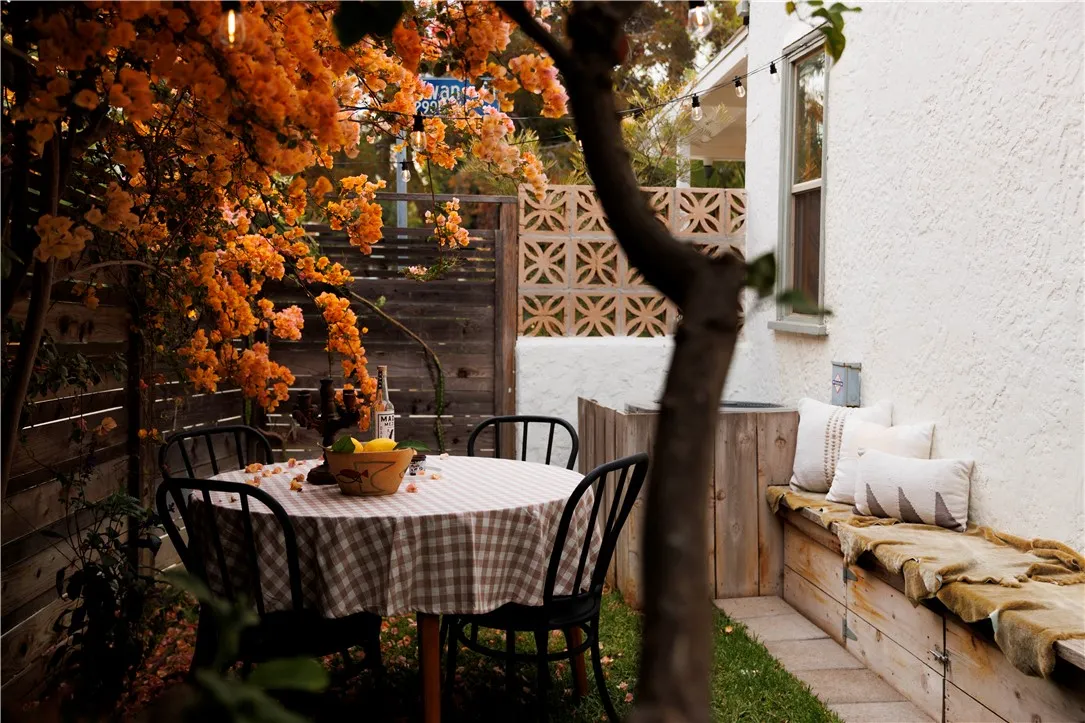 2958 Swan, Los Angeles, California 90026 home-pic-31