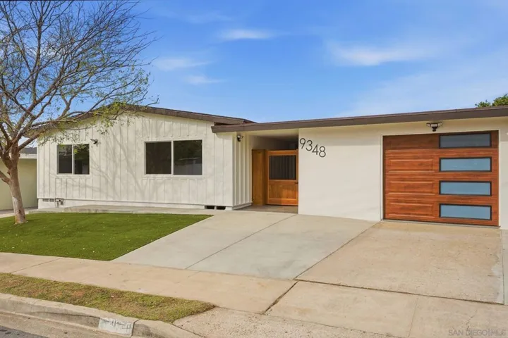 9348 Horton Dr, La Mesa, California 91942