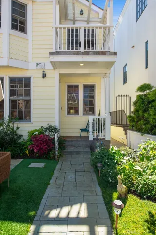 336 10th Street, Manhattan Beach, California 90266