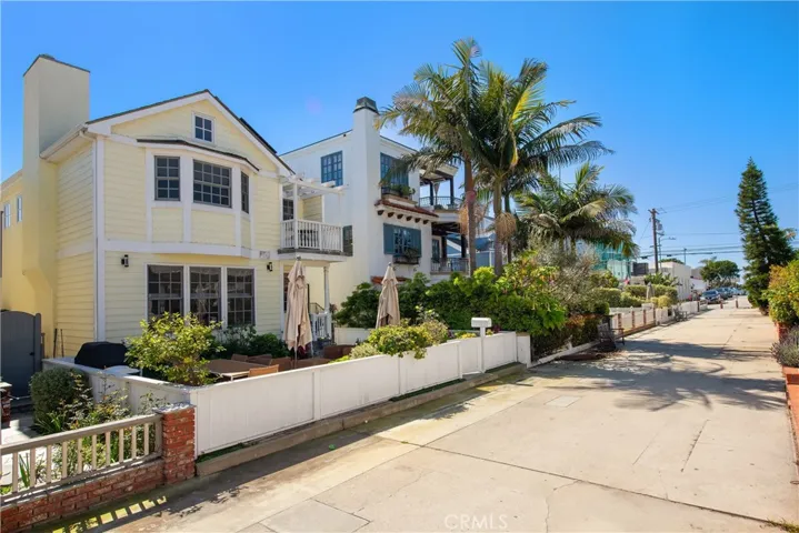 336 10th Street, Manhattan Beach, California 90266
