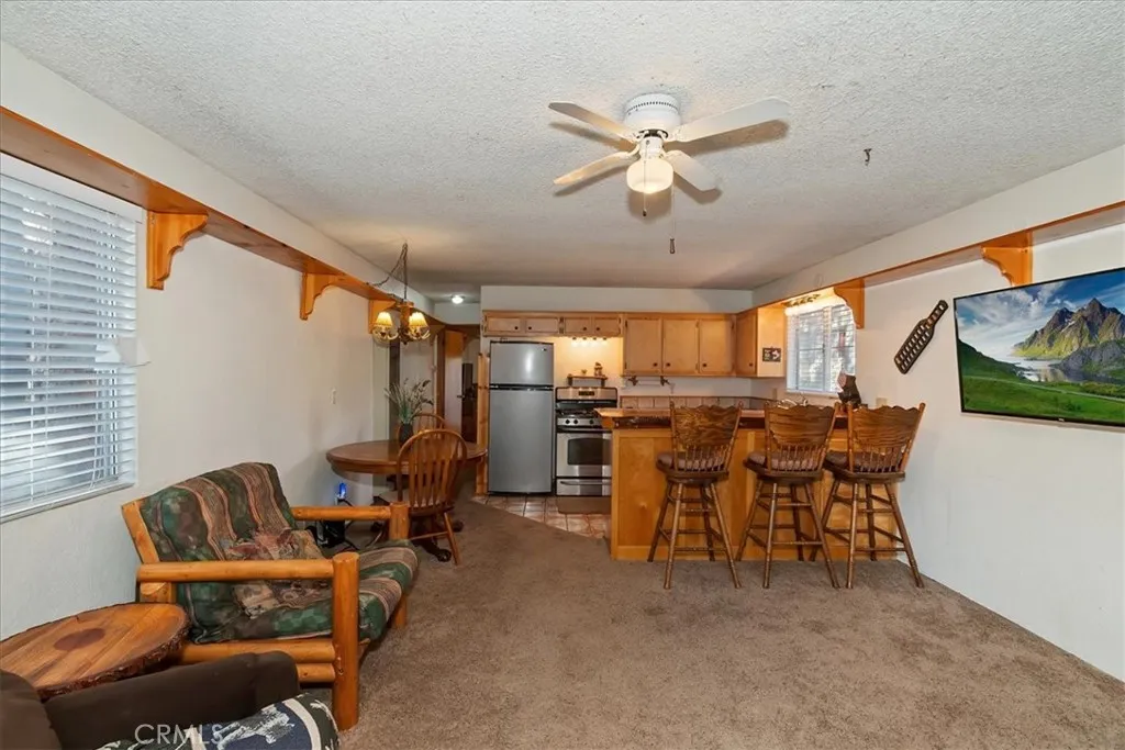 676 Pine Lane, Sugarloaf, California 92386 home-pic-6