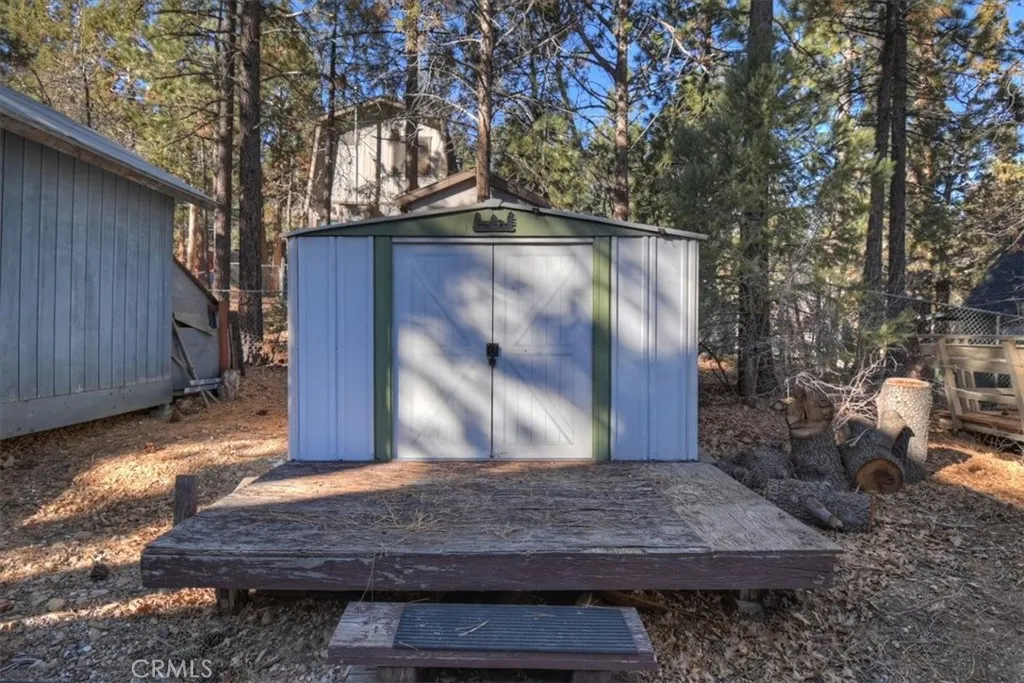 676 Pine Lane, Sugarloaf, California 92386 home-pic-19