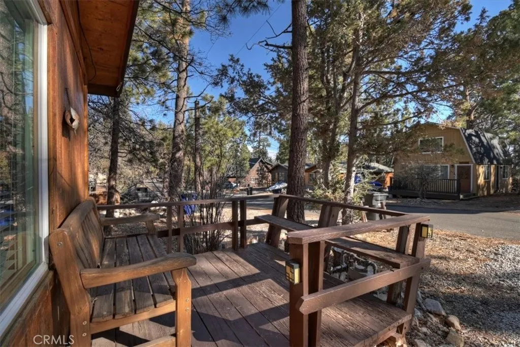 676 Pine Lane, Sugarloaf, California 92386 home-pic-4