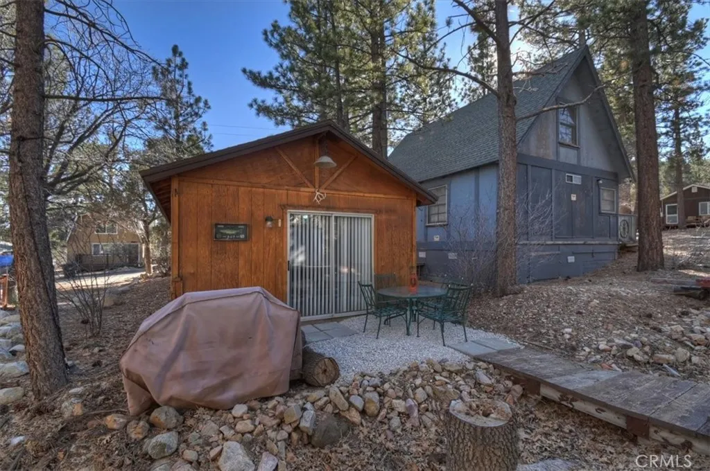 676 Pine Lane, Sugarloaf, California 92386 home-pic-23